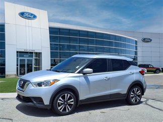 Used 2020 Nissan Kicks SV image 1