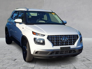 Used 2022 Hyundai Venue SEL w/ Cargo Package image 1