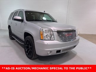 Used 2013 GMC Yukon Denali image 1