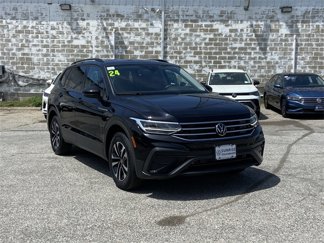 Used 2024 Volkswagen Tiguan S image 1