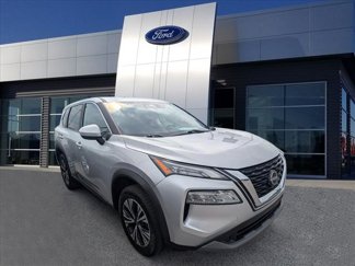 Used 2023 Nissan Rogue SV image 1