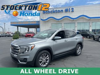 Used 2024 GMC Terrain SLT image 1