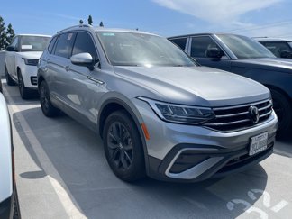 Used 2022 Volkswagen Tiguan SE image 1