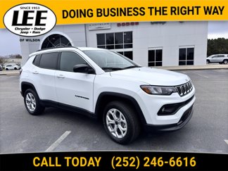 New 2025 Jeep Compass Latitude image 1