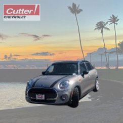 Used 2017 MINI Cooper 4-Door Hardtop image 1