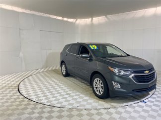 Used 2019 Chevrolet Equinox LT w/ Driver Convenience Package image 1