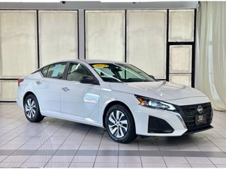 Used 2024 Nissan Altima 2.5 S image 1