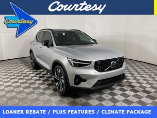 New 2024 Volvo XC40 B5 Plus w/ Climate Package image 1