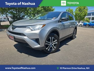 Used 2018 Toyota RAV4 LE image 1