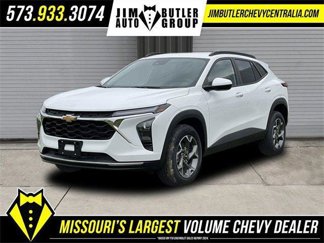 New 2025 Chevrolet Trax LT w/ Driver Confidence Package image 1