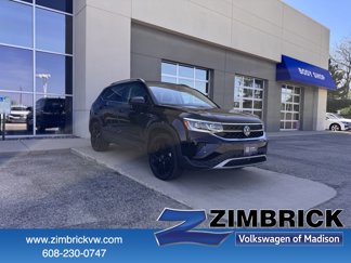 Certified 2024 Volkswagen Taos SEL image 1