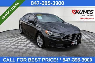 Used 2020 Ford Fusion SE image 1