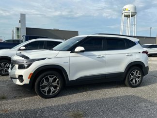 Used 2021 Kia Seltos EX image 1