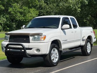Used 2004 Toyota Tundra Limited w/ Towing Pkg image 1