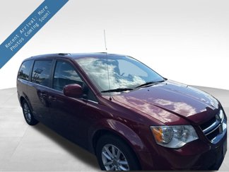 Used 2018 Dodge Grand Caravan SXT w/ Driver Convenience Group image 1