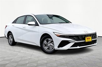 New 2025 Hyundai Elantra SE image 1