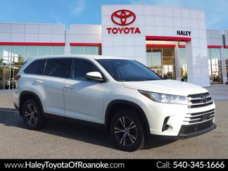 Used 2019 Toyota Highlander LE image 1