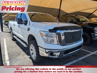 Used 2017 Nissan Titan SV image 1