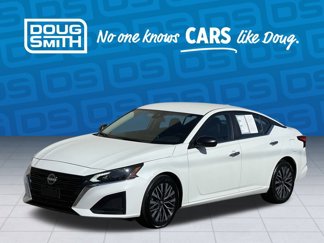 Used 2024 Nissan Altima 2.5 SV image 1