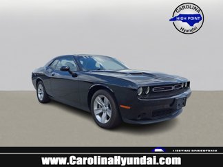 Used 2023 Dodge Challenger SXT image 1