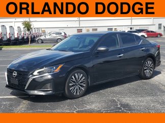 Used 2024 Nissan Altima 2.5 SV image 1