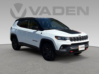 Used 2023 Jeep Compass Trailhawk video 1