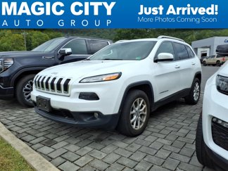 Used 2017 Jeep Cherokee Latitude w/ Cold Weather Group image 1