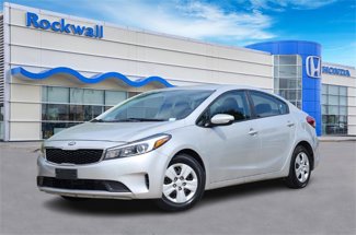 Used 2017 Kia Forte LX image 1