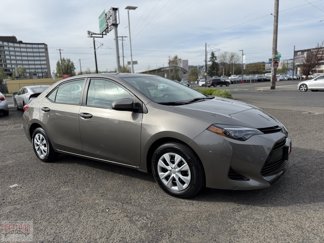 Used 2019 Toyota Corolla LE image 1