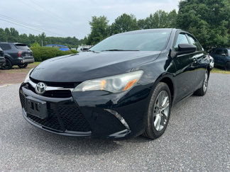 Used 2017 Toyota Camry image 1