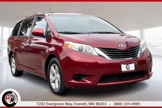 Used 2011 Toyota Sienna LE image 1