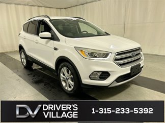 Used 2017 Ford Escape SE w/ Equipment Group 201A image 1
