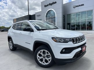 New 2025 Jeep Compass Latitude image 1