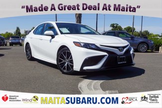 Used 2021 Toyota Camry SE image 1