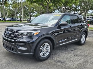 Used 2021 Ford Explorer XLT image 1