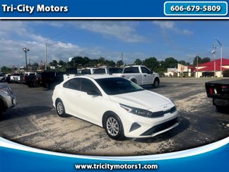 Used 2023 Kia Forte LX image 1