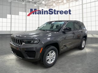 New 2025 Jeep Grand Cherokee Laredo image 1