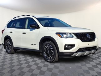 Used 2020 Nissan Pathfinder SL image 1