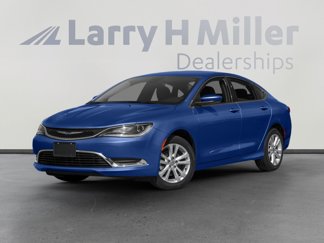 Used 2016 Chrysler 200 Limited image 1