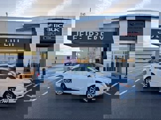 Used 2013 Buick Regal Premium image 1