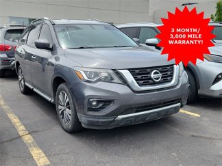 Used 2020 Nissan Pathfinder SV image 1