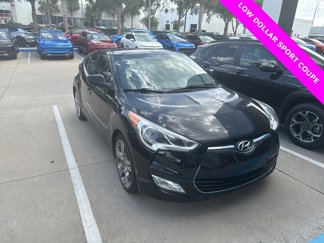 Used 2017 Hyundai Veloster Value Edition image 1