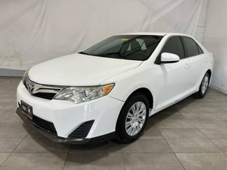 Used 2012 Toyota Camry image 1