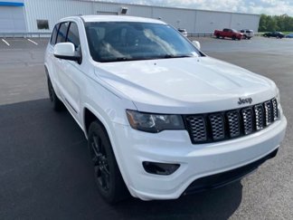 Used 2017 Jeep Grand Cherokee Altitude image 1