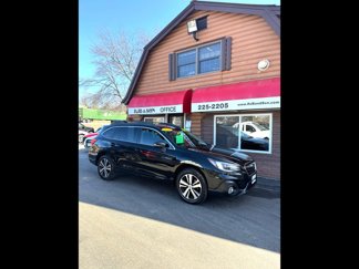 Used 2018 Subaru Outback 3.6R Limited image 1