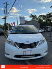Used 2014 Toyota Sienna Limited image 1
