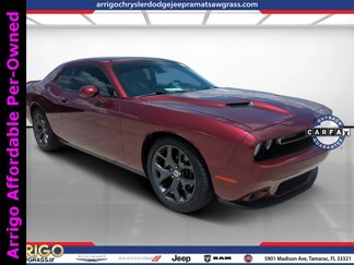 Used 2018 Dodge Challenger SXT image 1