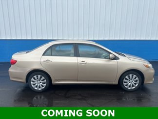 Used 2013 Toyota Corolla LE image 1