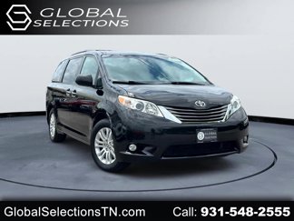 Used 2014 Toyota Sienna XLE image 1