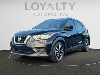 Used 2018 Nissan Kicks SV image 1